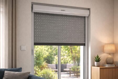 découvrez les solutions pour réparer un volet roulant somfy qui ne fonctionne plus après une coupure de courant et retrouvez un confort optimal chez vous.